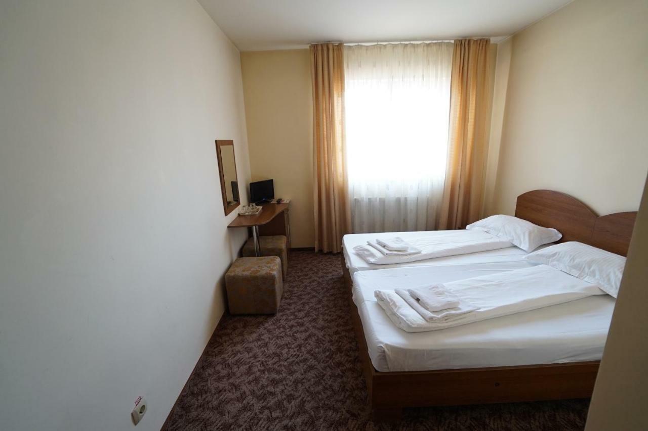 Pensiunea Flamingo Sibiu Bagian luar foto